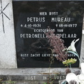 mureau.p._1931-1977_IJpelaar.p._grafsteen.jpg