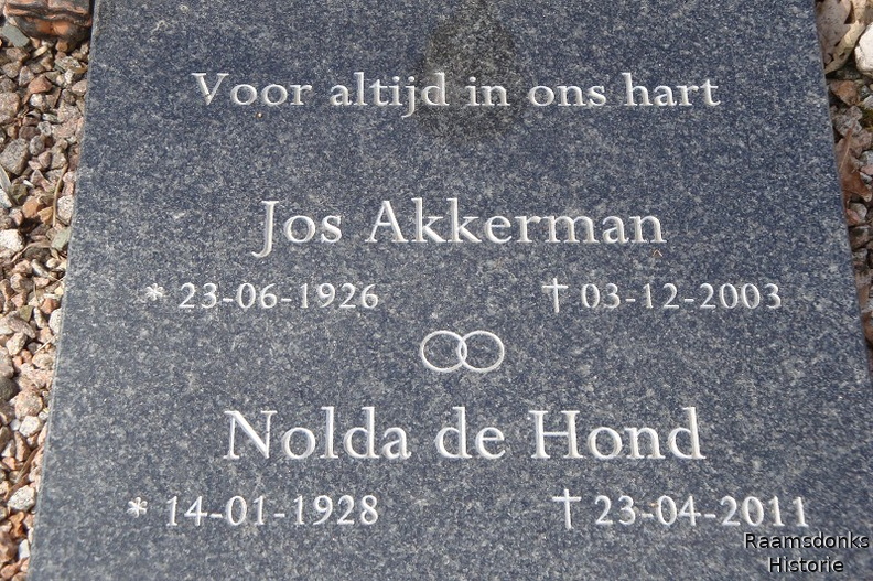 akkerman.jos._1926-2003_hond.de.nolda._1928-2011_g..jpg