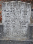 boezer.a.j. 1897-1993 steen.van.m.e. 1904-1954 g