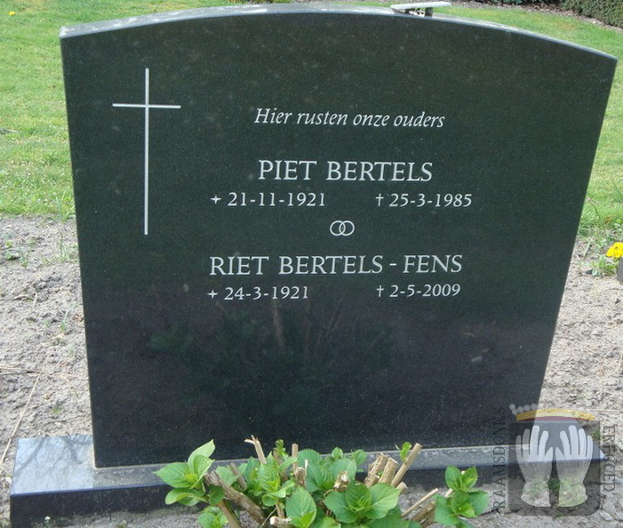 bertels.piet. 1921-1985 fens.riet. 1921-2009 g